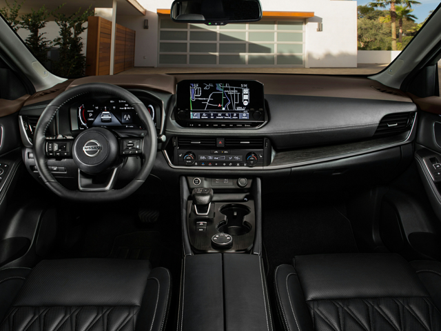 Interior dashboard view in a 2024 Nissan Rogue | Nissan dealer in Norfolk, VA | Banister Nissan of Norfolk