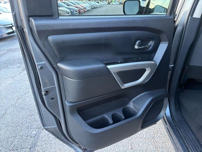 2023 Nissan Titan SV