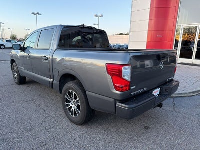 2023 Nissan Titan SV