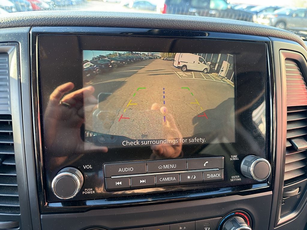 2023 Nissan Titan SV