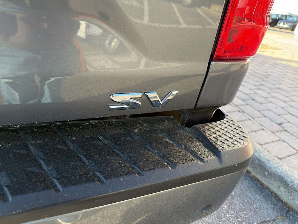 2023 Nissan Titan SV