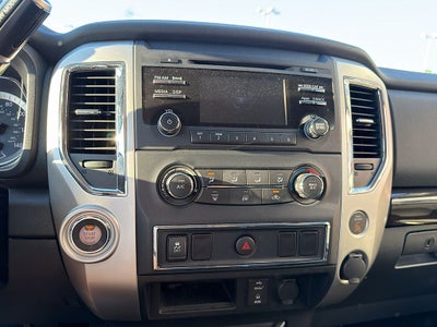 2017 Nissan Titan SV