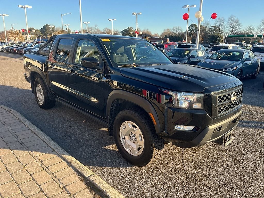 2024 Nissan Frontier SV