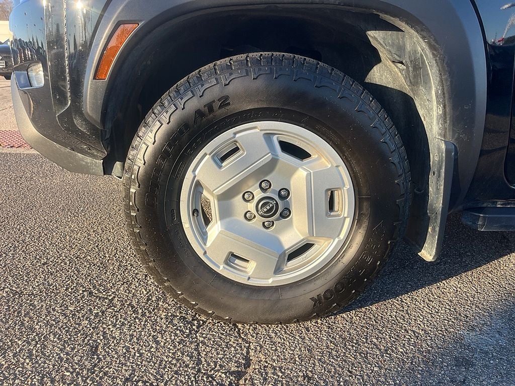 2024 Nissan Frontier SV