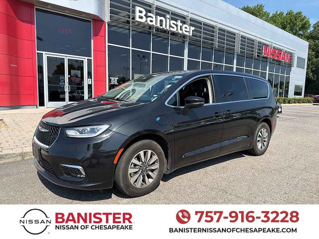 2023 Chrysler Pacifica Hybrid Touring L