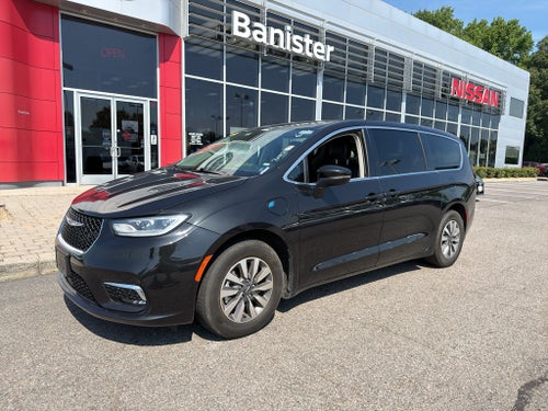 2023 Chrysler Pacifica Hybrid Touring L