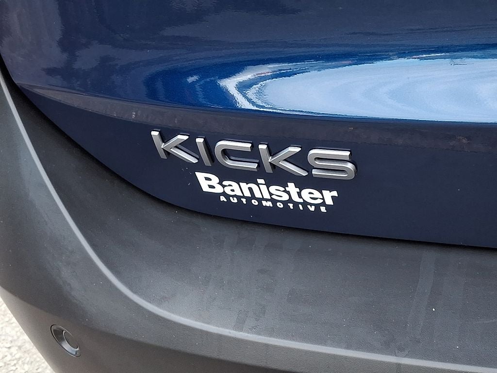 2025 Nissan Kicks SV