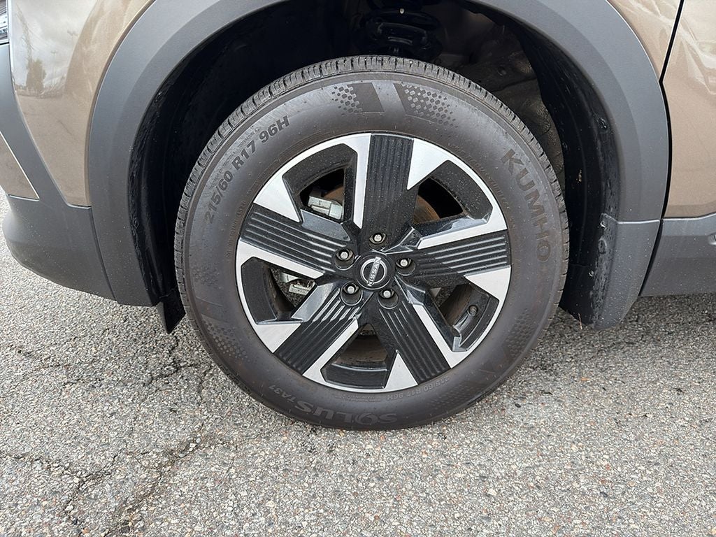 2025 Nissan Kicks SV