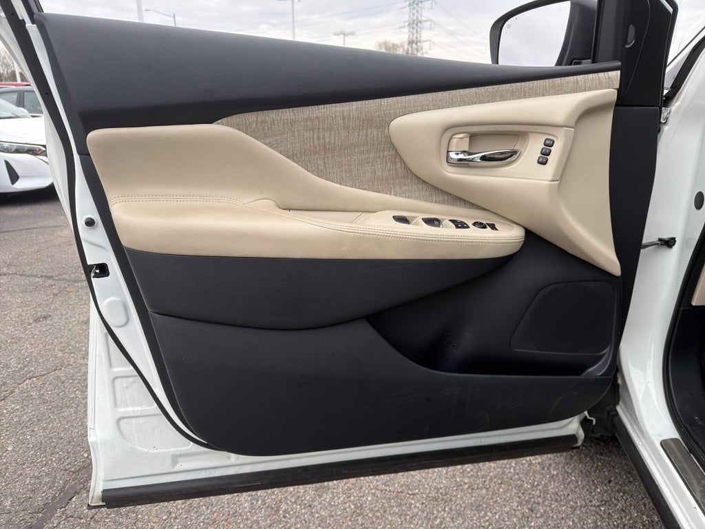 2023 Nissan Murano SL