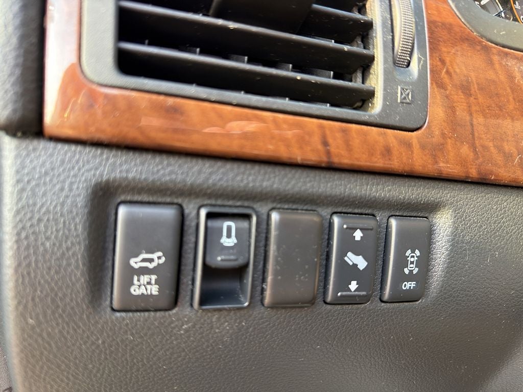 2013 Nissan Armada Platinum