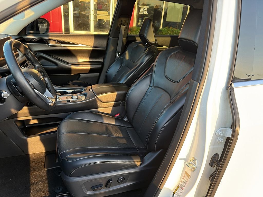 2023 INFINITI QX60 PURE