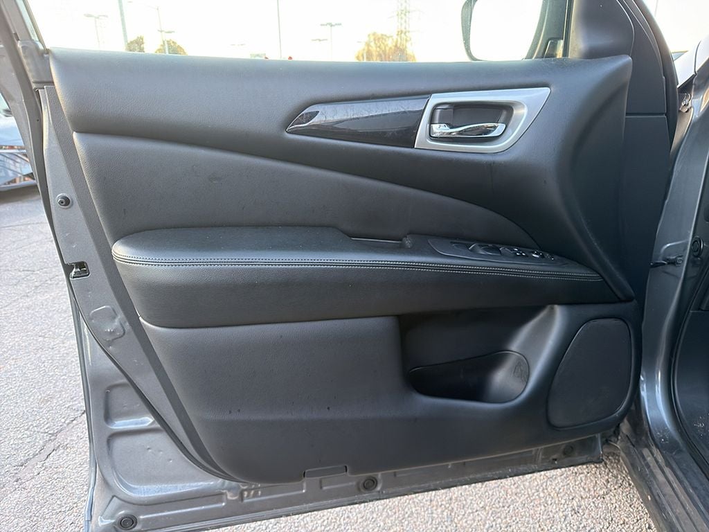 2020 Nissan Pathfinder S