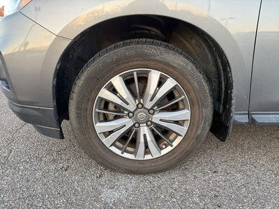 2020 Nissan Pathfinder S