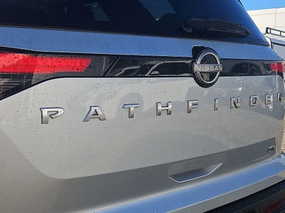 2022 Nissan Pathfinder SV