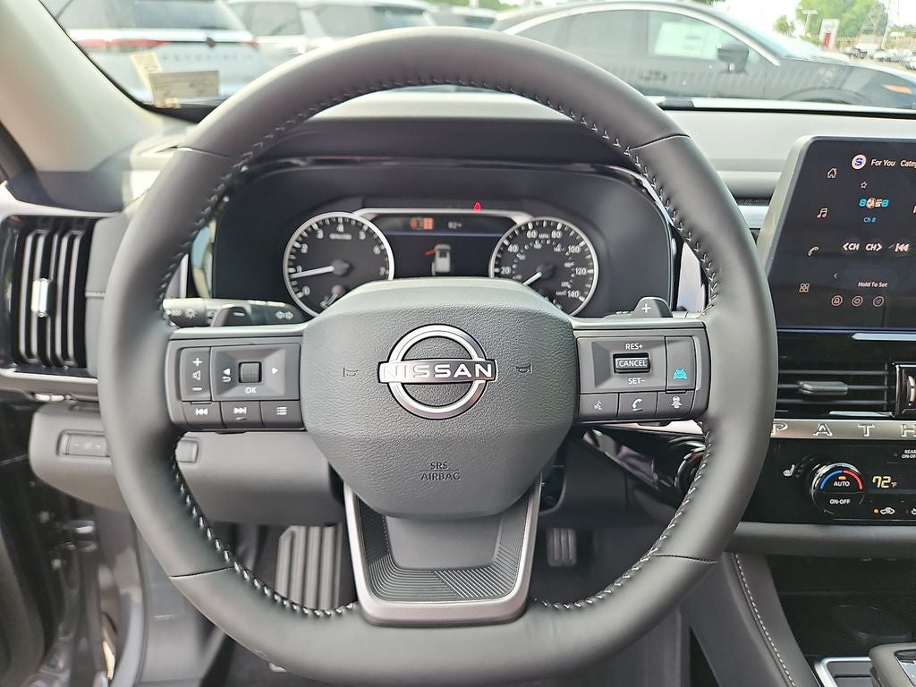 2026 Nissan Pathfinder SV