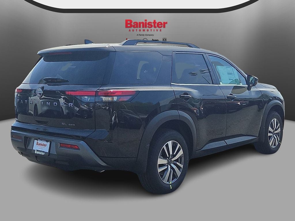 2026 Nissan Pathfinder SL