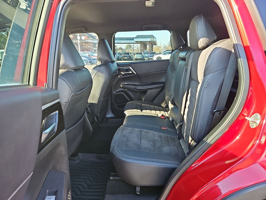 2023 Mitsubishi Outlander SE Black Edition