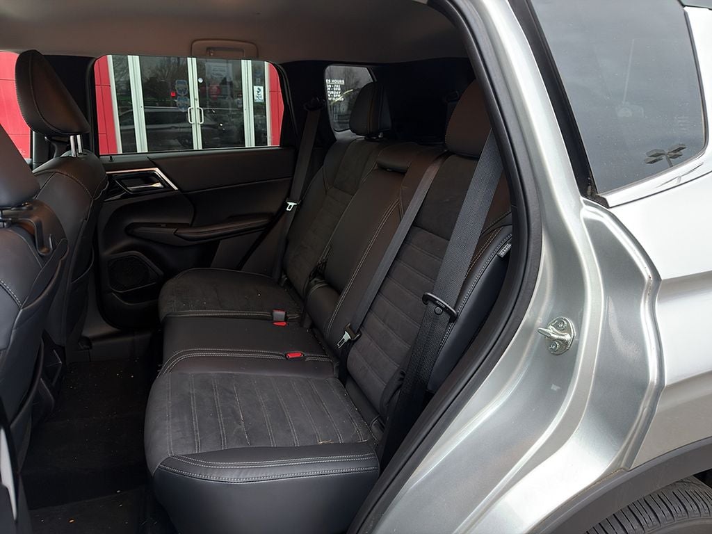 2022 Mitsubishi Outlander SE