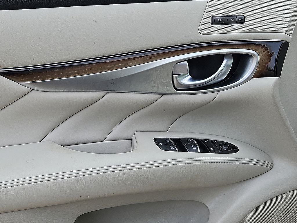 2015 INFINITI Q70L 3.7X (A7)