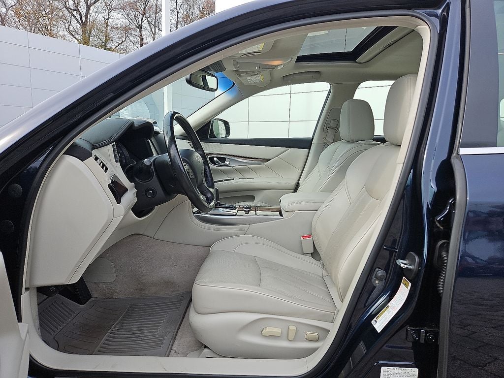 2015 INFINITI Q70L 3.7X (A7)