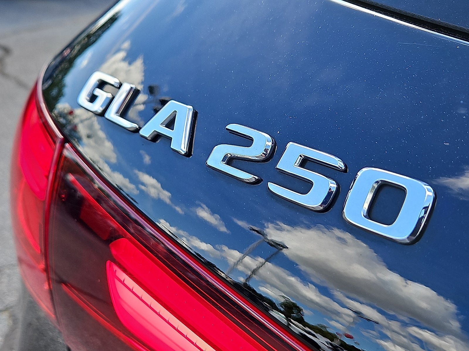 2025 Mercedes-Benz GLA 250