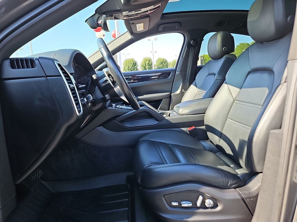 2021 Porsche Cayenne Coupe