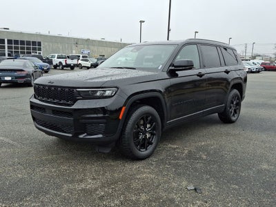 2024 Jeep Grand Cherokee L Laredo / Altitude