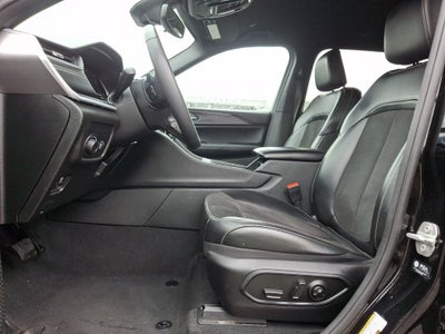 2024 Jeep Grand Cherokee L Laredo / Altitude