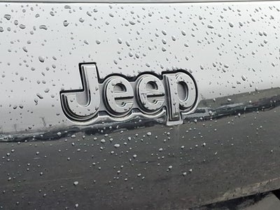 2024 Jeep Grand Cherokee L Laredo / Altitude