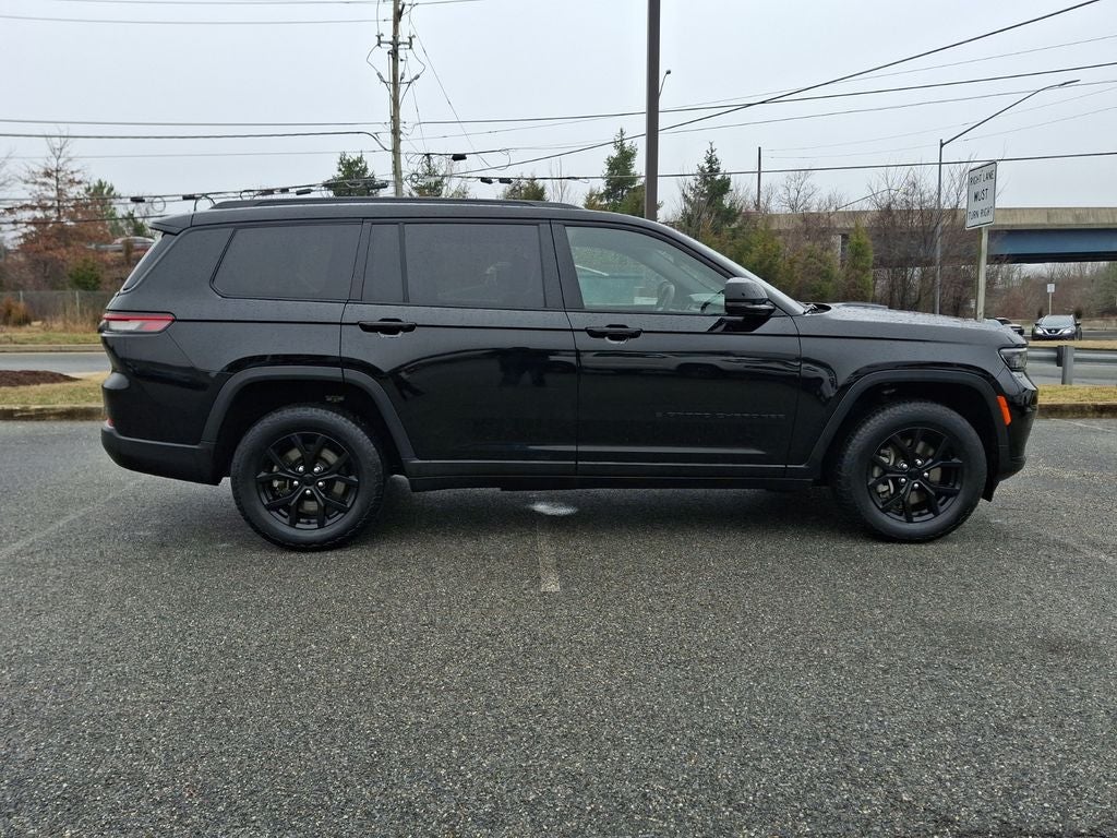 2024 Jeep Grand Cherokee L Laredo / Altitude