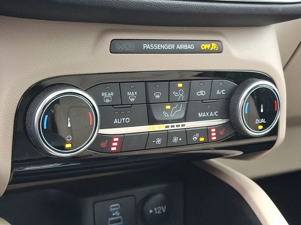 2022 Ford Escape Titanium