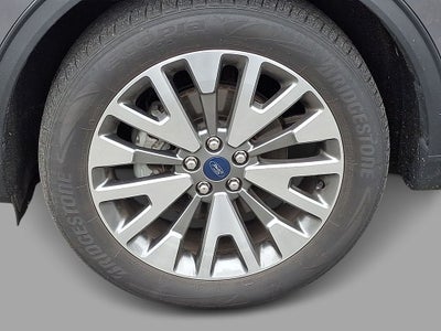 2022 Ford Escape Titanium