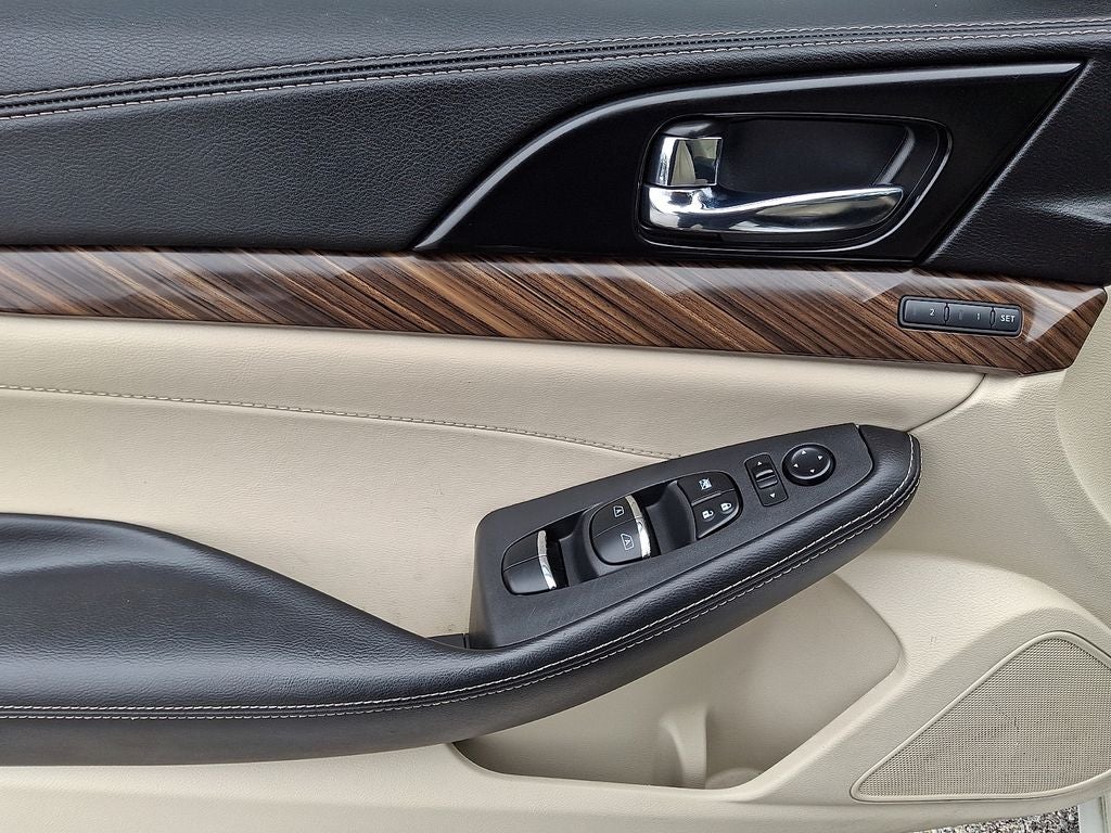 2017 Nissan Maxima Platinum