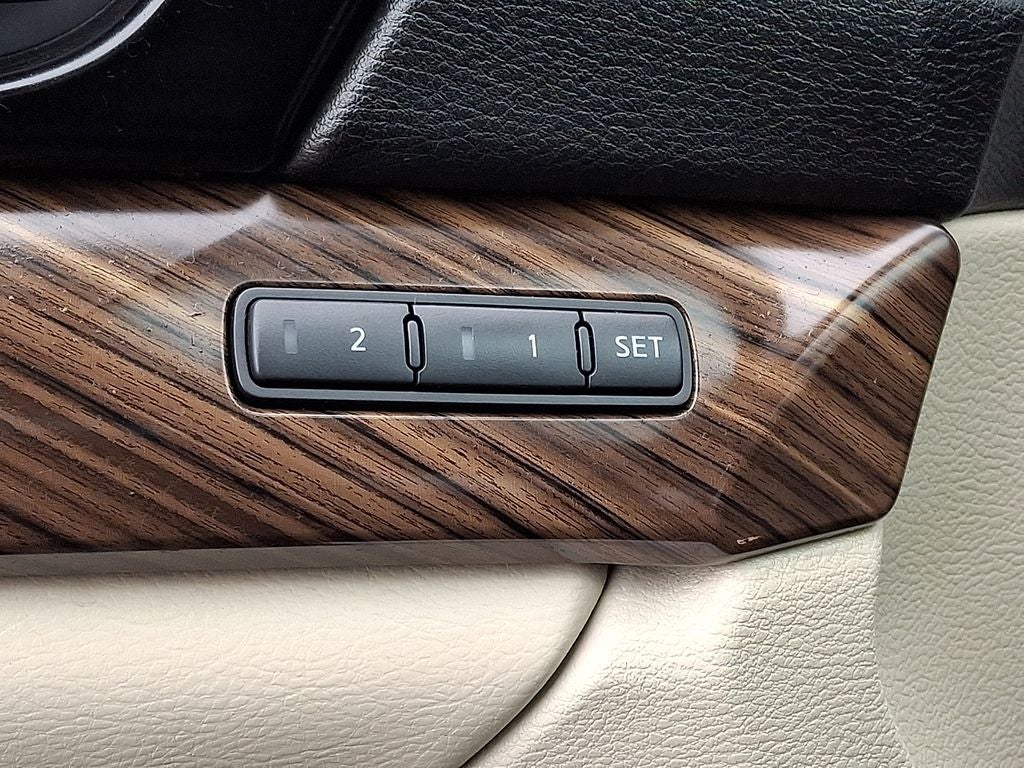 2017 Nissan Maxima Platinum