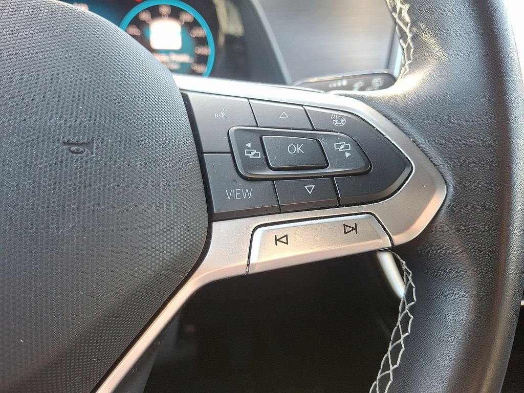 2024 Volkswagen Atlas Cross Sport 2.0T SE w/Technology