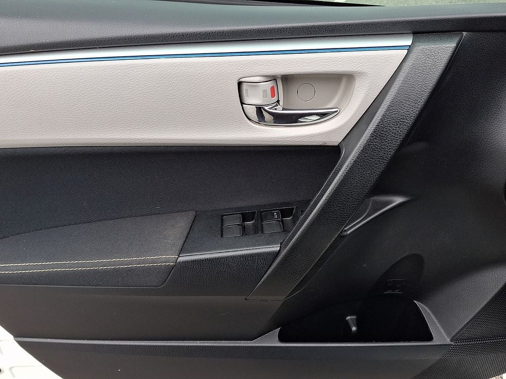 2016 Toyota Corolla LE Plus