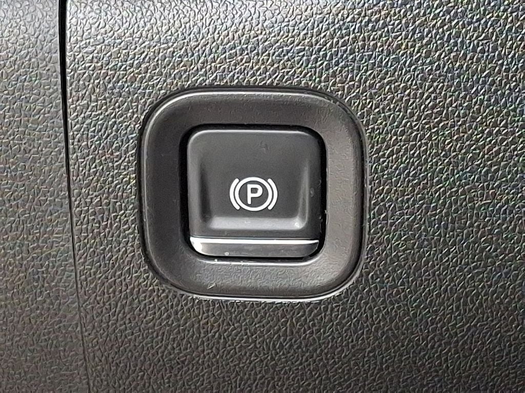 2020 Chevrolet Silverado Custom