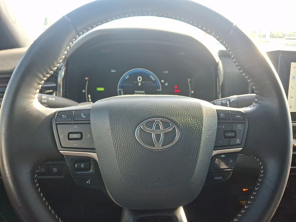2025 Toyota Camry Hybrid SE