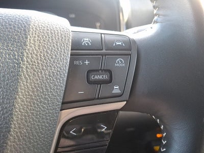 2025 Toyota Camry Hybrid SE