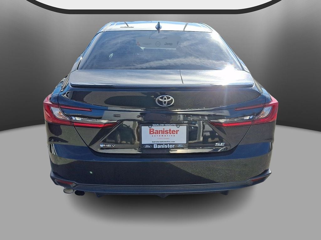 2025 Toyota Camry Hybrid SE