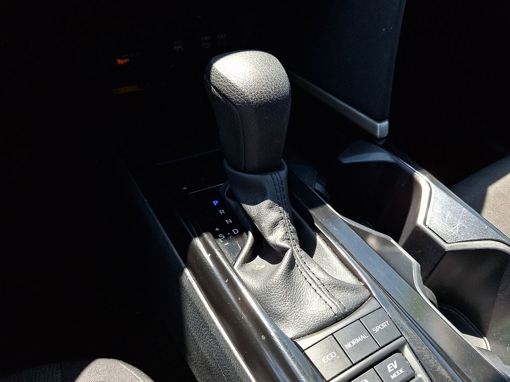 2025 Toyota Camry Hybrid LE
