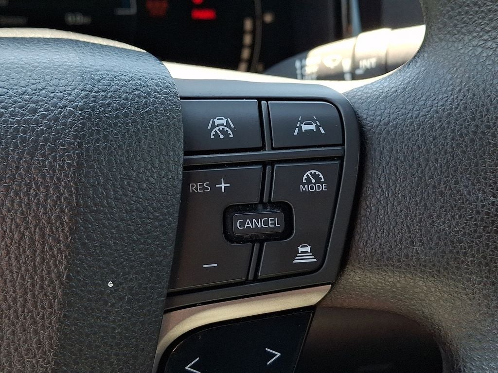 2025 Toyota Camry Hybrid LE