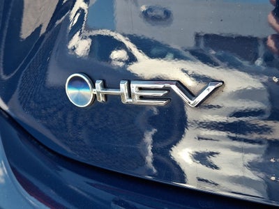 2025 Toyota Camry Hybrid LE