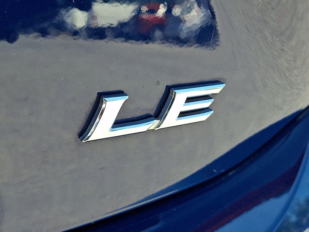 2025 Toyota Camry Hybrid LE