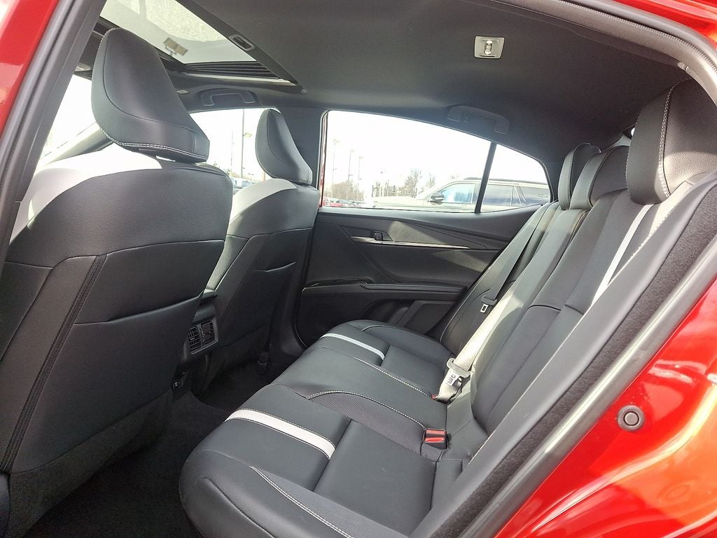 2025 Toyota Camry Hybrid SE