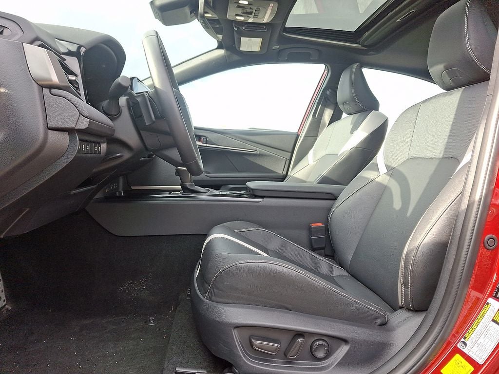 2025 Toyota Camry Hybrid SE