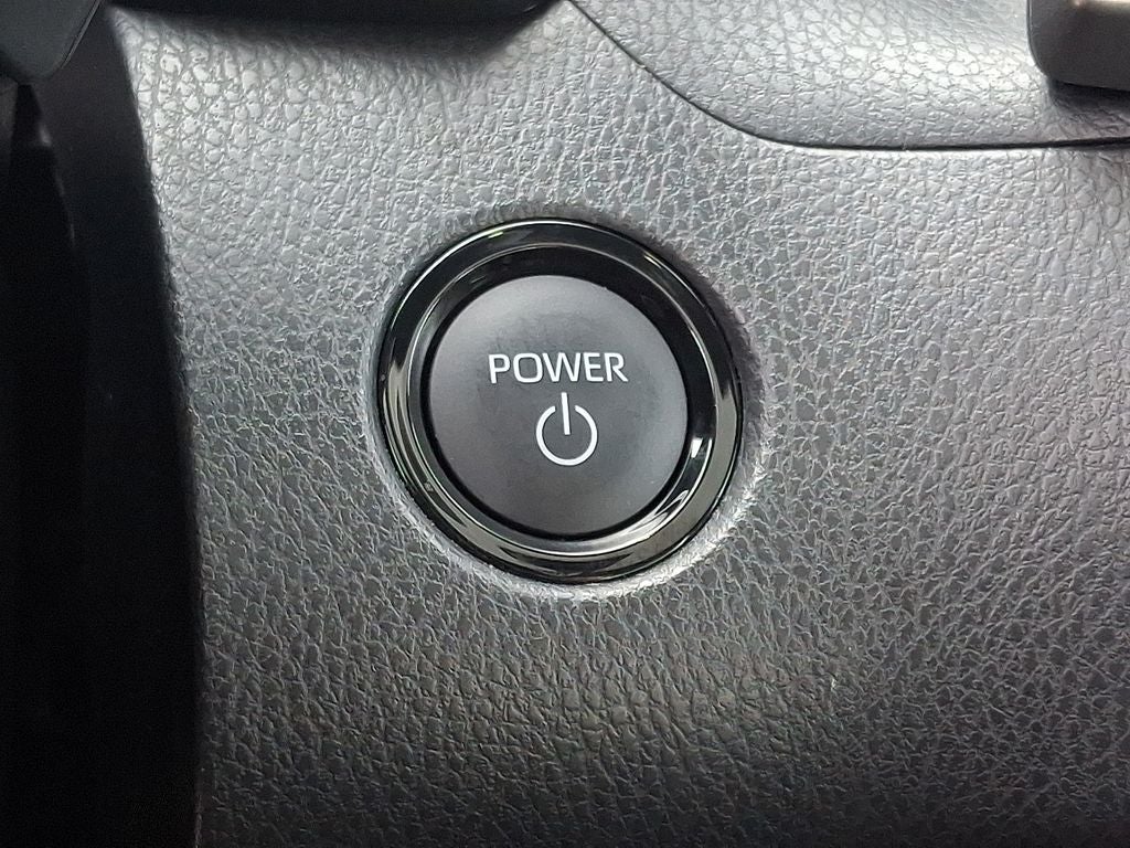 2025 Toyota Camry Hybrid SE