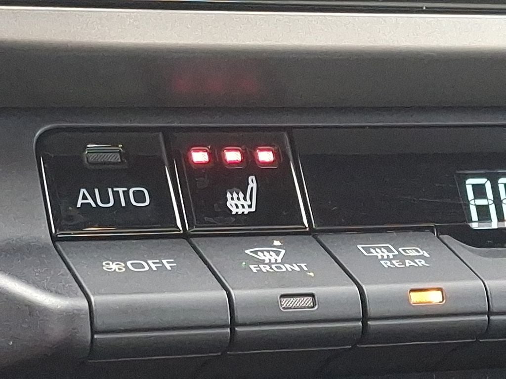 2025 Toyota Camry Hybrid SE