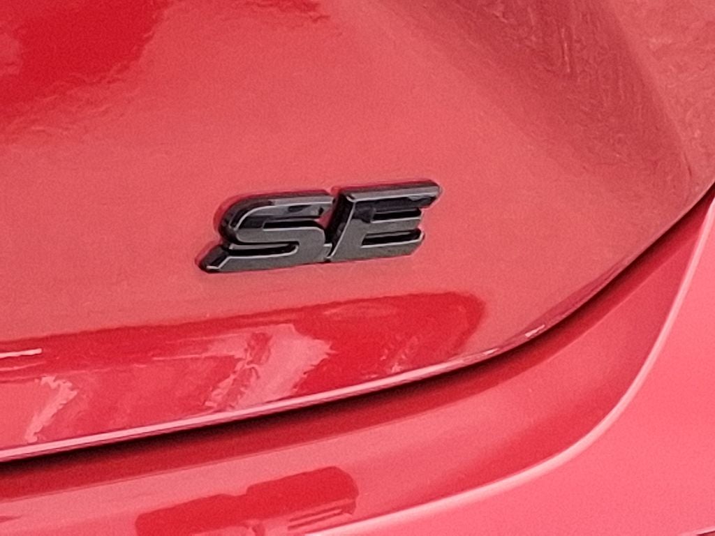 2025 Toyota Camry Hybrid SE