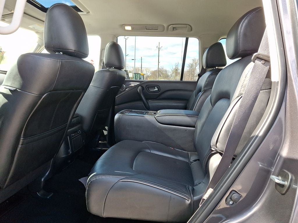2024 INFINITI QX80 LUX